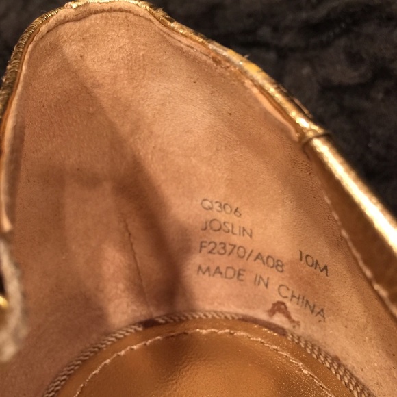 NWOT Coach Gold Wedge Sandals - Picture 8 of 8